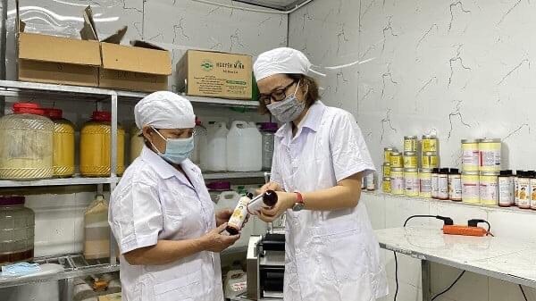 CEO Trần Thị Hường - Người sáng lập thương hiệu Mật ong lên men Mola.